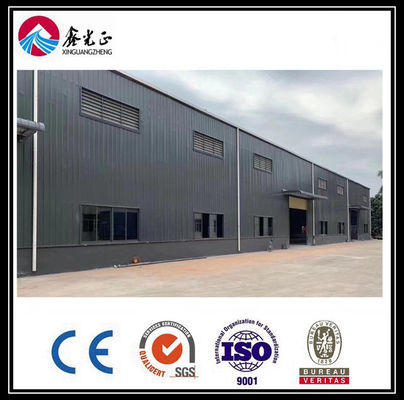 Cấu trúc thép với tấm cách nhiệt