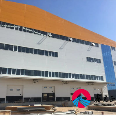 Xưởng xây dựng thép với kết nối cọc phần C