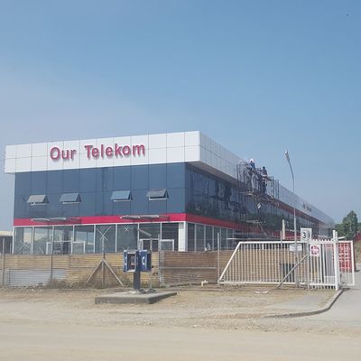Cấu trúc thép tùy chỉnh Hội trường triển lãm Tòa nhà kho kim loại chống ẩm