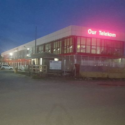 Cấu trúc thép tùy chỉnh Hội trường triển lãm Tòa nhà kho kim loại chống ẩm