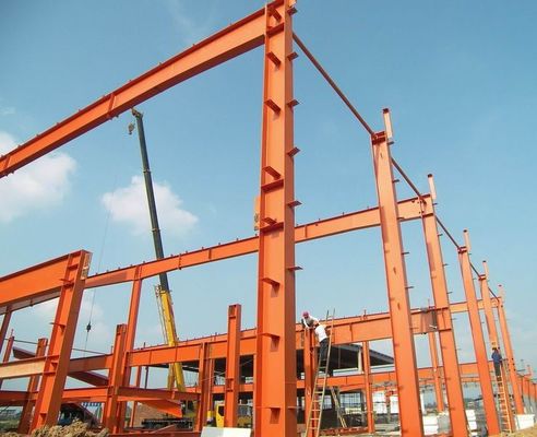 Xưởng chế tạo thép công nghiệp với khung gối thép góc và kết thúc buồm PVDF