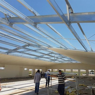 PPGL Nhà nông trại gia súc gia cầm với cửa lăn bền