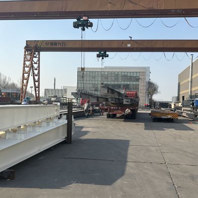 Cấu trúc thép dài bền vững hiện đại Xưởng lớn cho tòa nhà công nghiệp với cách điện