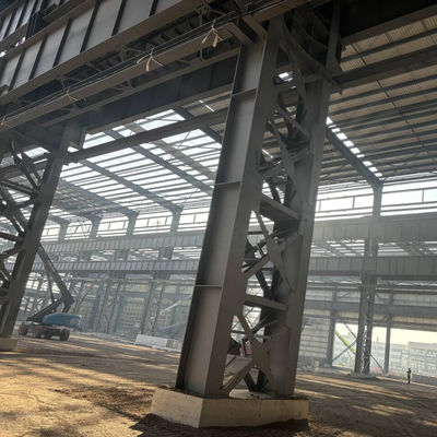 Nhà khung thép Prefab dân cư Q355B Vật liệu chính Thời gian lắp ráp ngắn Để xây dựng nhanh chóng