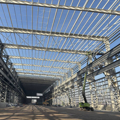 Nhà khung thép Prefab dân cư Q355B Vật liệu chính Thời gian lắp ráp ngắn Để xây dựng nhanh chóng