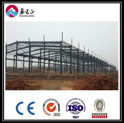 Cấu trúc thép với tấm cách nhiệt